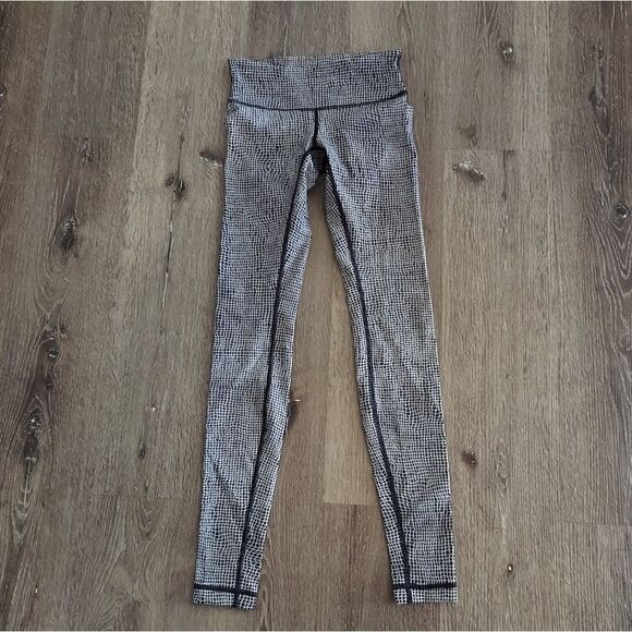 Lululemon Wunder Under Leggings Size 4 - Picture 2 of 7